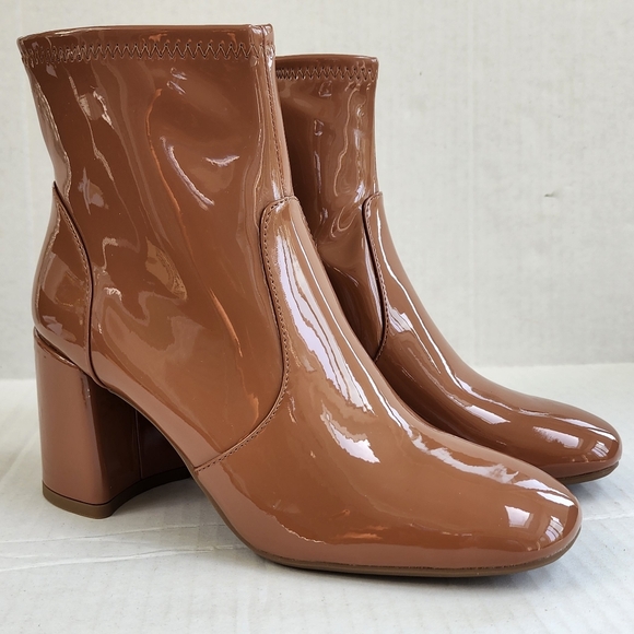 Madden NYC Caramel Tan Patent Leather Side Zip Block Heeled Almond Toe Bootie - Picture 2 of 15